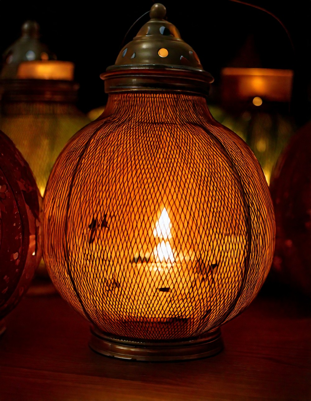 Gourd-Filled Lanterns for a Warm Glow