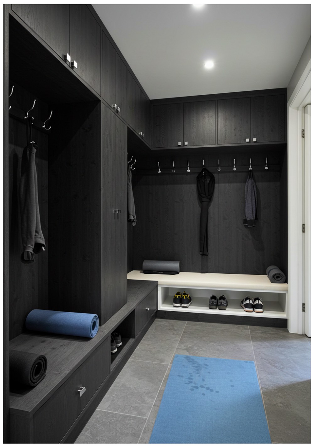 Sleek and Stylish Built-Ins for Your Mudroom Gym