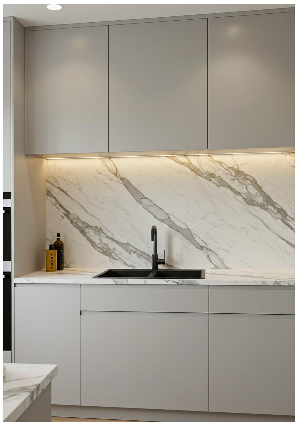 Seamless Stone Backsplash Features