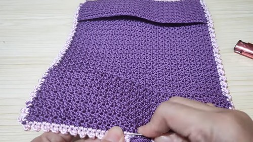 Beautiful Crochet Book Cover Pattern 7