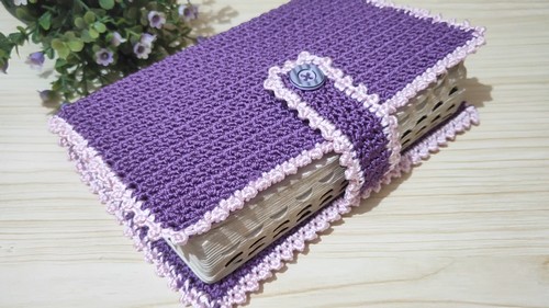Beautiful Crochet Book Cover Pattern 8