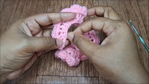 Beautiful Crochet Rose Pattern 4