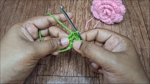 Beautiful Crochet Rose Pattern 5