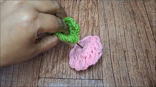 Beautiful Crochet Rose Pattern 7