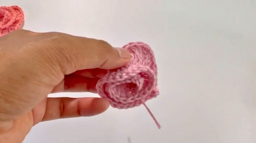 Crochet 3D Heart Keychain Pattern 6