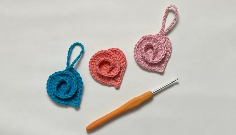 Crochet 3D Heart Keychain Pattern 8