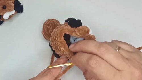 Crochet Beaver Amigurumi Pattern 6