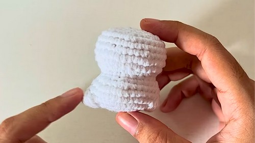 Crochet Bunny With Big Bow Pattern 4