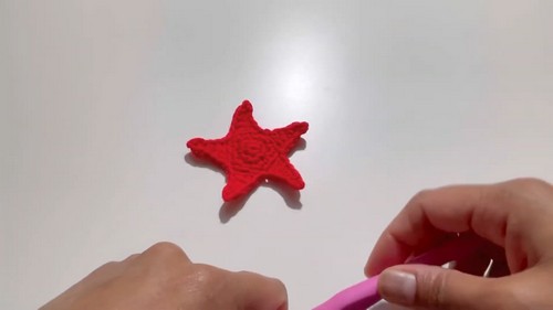 Crochet Christmas Tree Ornament Pattern 7