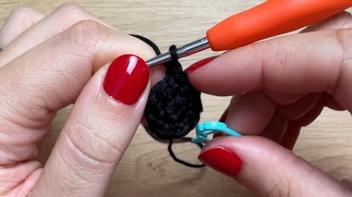 Crochet Demogorgon Keychain Pattern 2