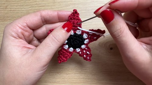 Crochet Demogorgon Keychain Pattern 6