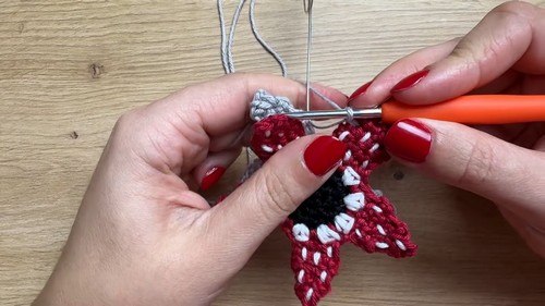 Crochet Demogorgon Keychain Pattern 7