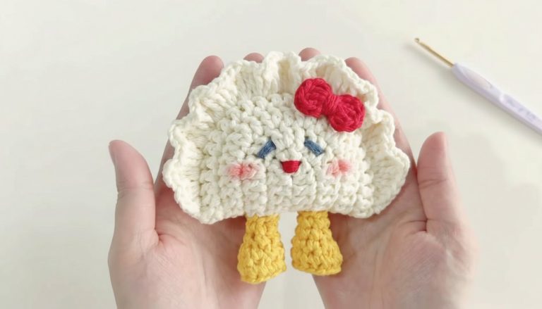Crochet Dumpling Earphone Bag Pattern 10