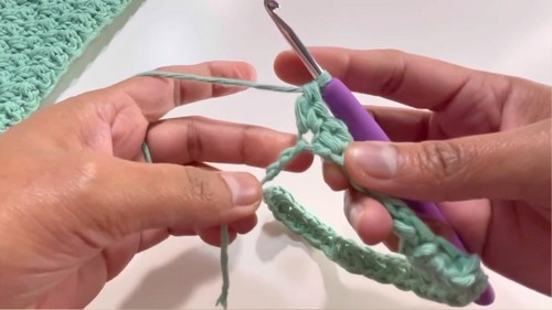 Crochet Fingerless Hand Gloves Pattern 2