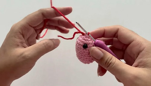 Crochet Heart Chicken Keychain Pattern 6