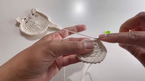 Crochet Kitten Coaster Pattern 3