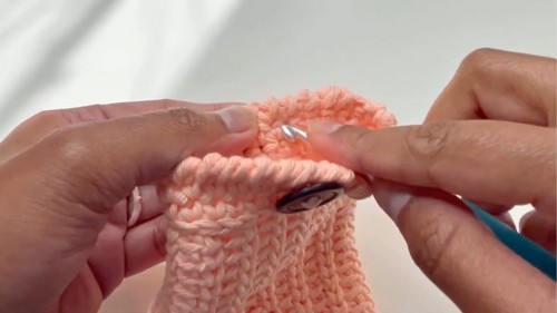 Crochet Mobile Phone Pouch Pattern 7