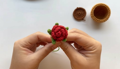 Crochet Rose Flower Pot Pattern 6