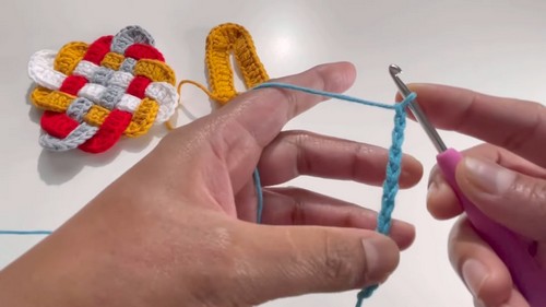 Crochet Sailor’s knot Coaster Pattern 1