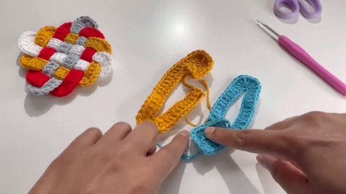 Crochet Sailor’s knot Coaster Pattern 4