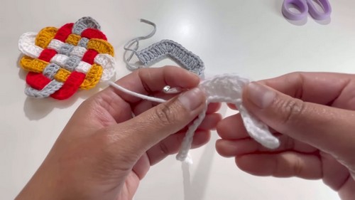 Crochet Sailor’s knot Coaster Pattern 5