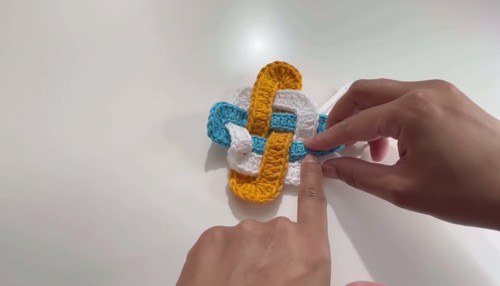 Crochet Sailor’s knot Coaster Pattern 6