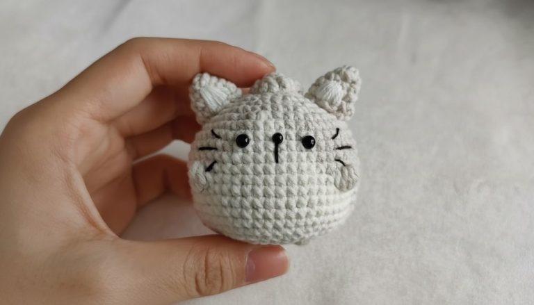 Cute Crochet Cat Amigurumi Pattern 10