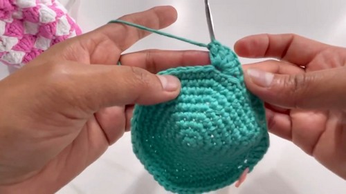 Easy Crochet Drawstring Mini Pouch Pattern 4