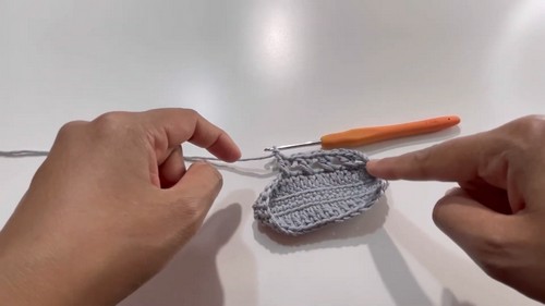 Easy Crochet Net Phone Cover Pattern 4