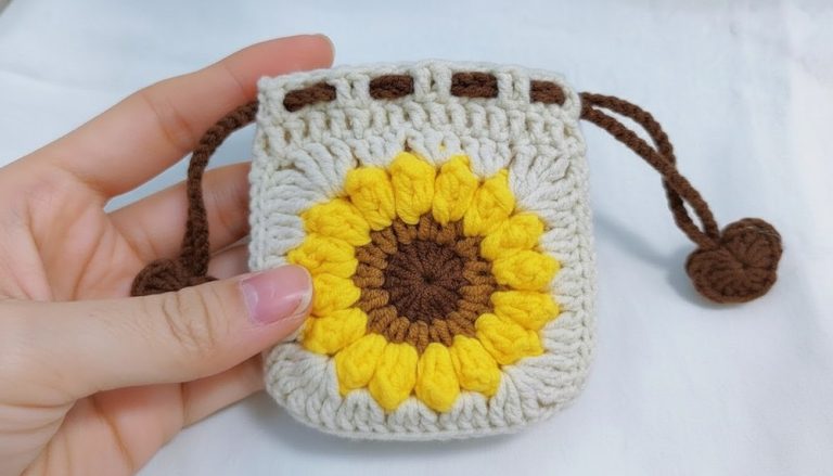 Easy Crochet Sunflower Bag Pattern 10