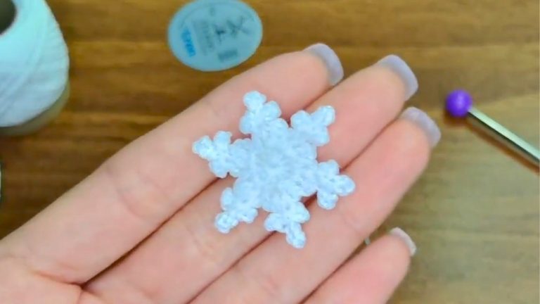 Mini Crochet Snowflake Pattern 7