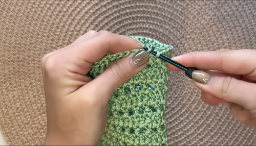 Beautiful Crochet Phone Bag Pattern 5