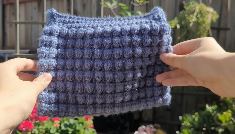 Crochet Bobble Makeup Bag Pattern 11