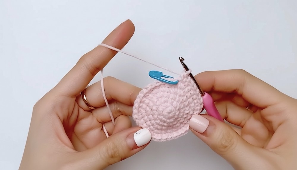 Crochet Jellyfish Keychain Amigurumi Pattern 4