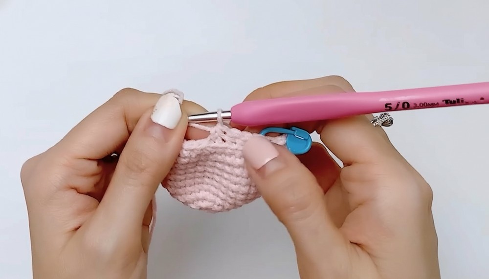 Crochet Jellyfish Keychain Amigurumi Pattern 5