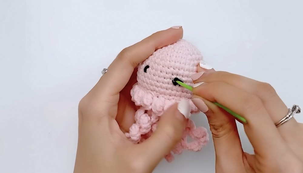 Crochet Jellyfish Keychain Amigurumi Pattern 9