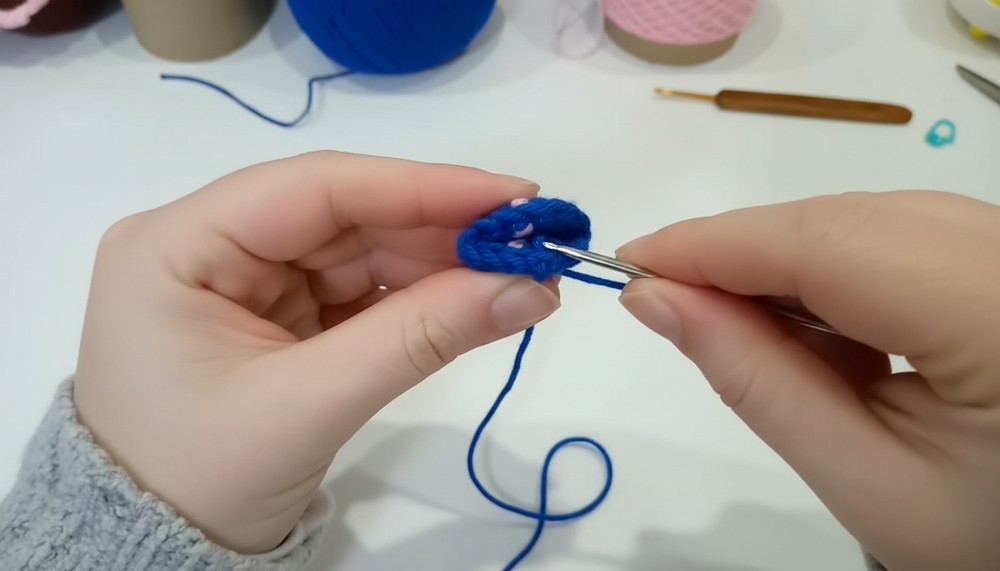 Crochet Stitch Amigurumi Keychain Pattern 6
