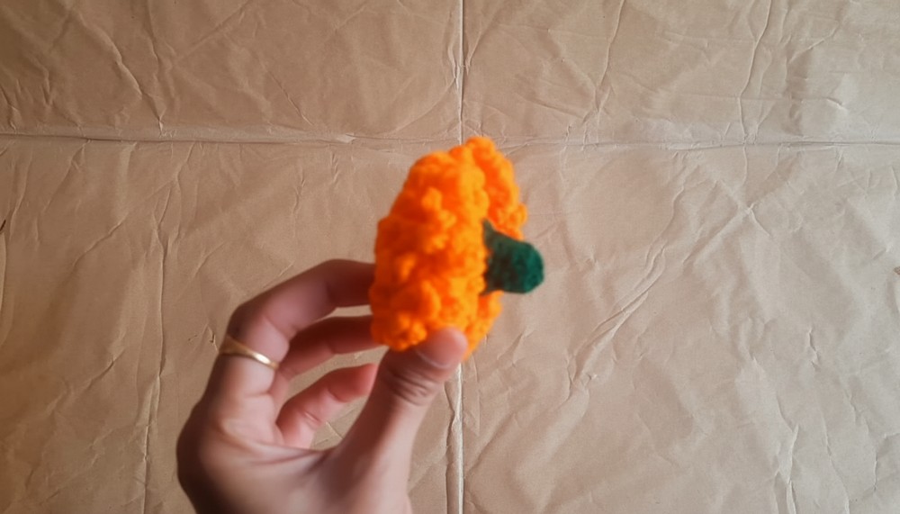 Cute Crochet Marigold Flower Pattern 7
