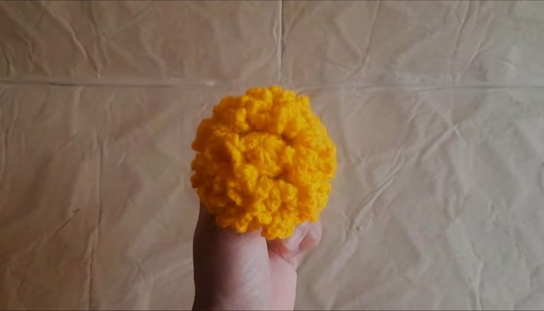 Cute Crochet Marigold Flower Pattern 9
