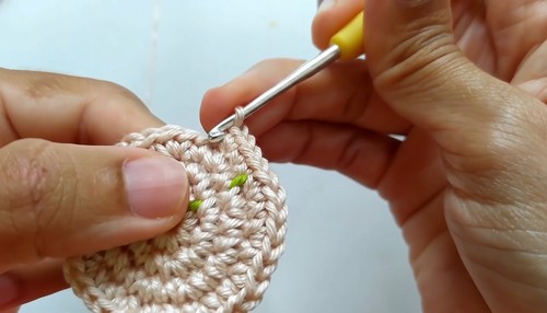 Cute Crochet Moon Keychain Pattern 3