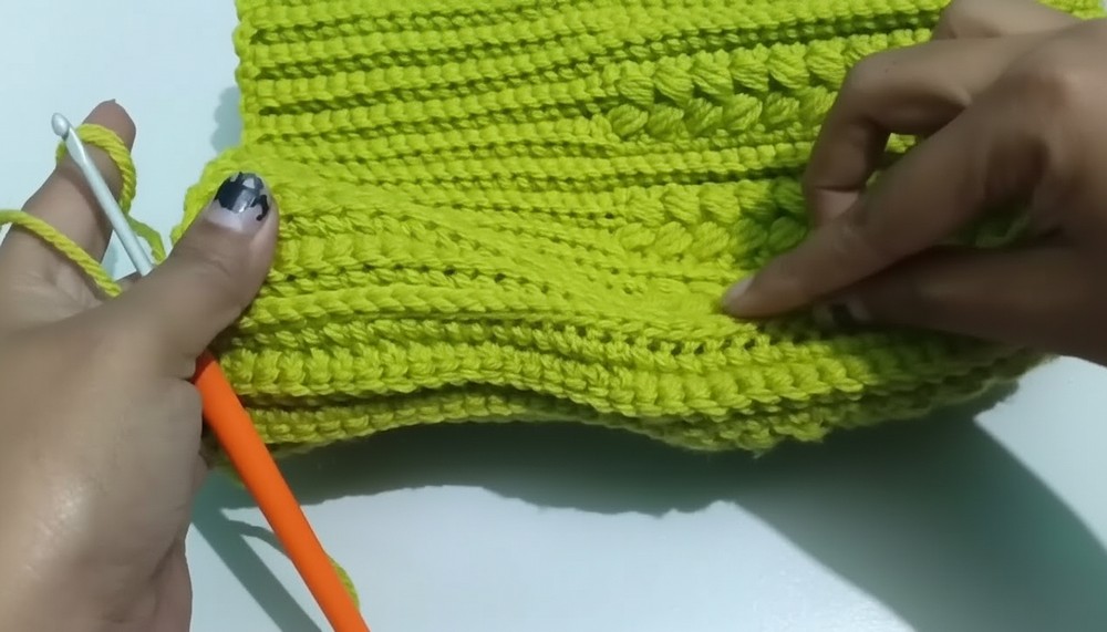 Easy Crochet Puffy Stitches Hat Pattern 7