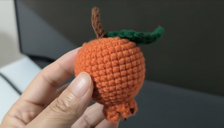 Sweet Crochet Pomegranate Pattern 8