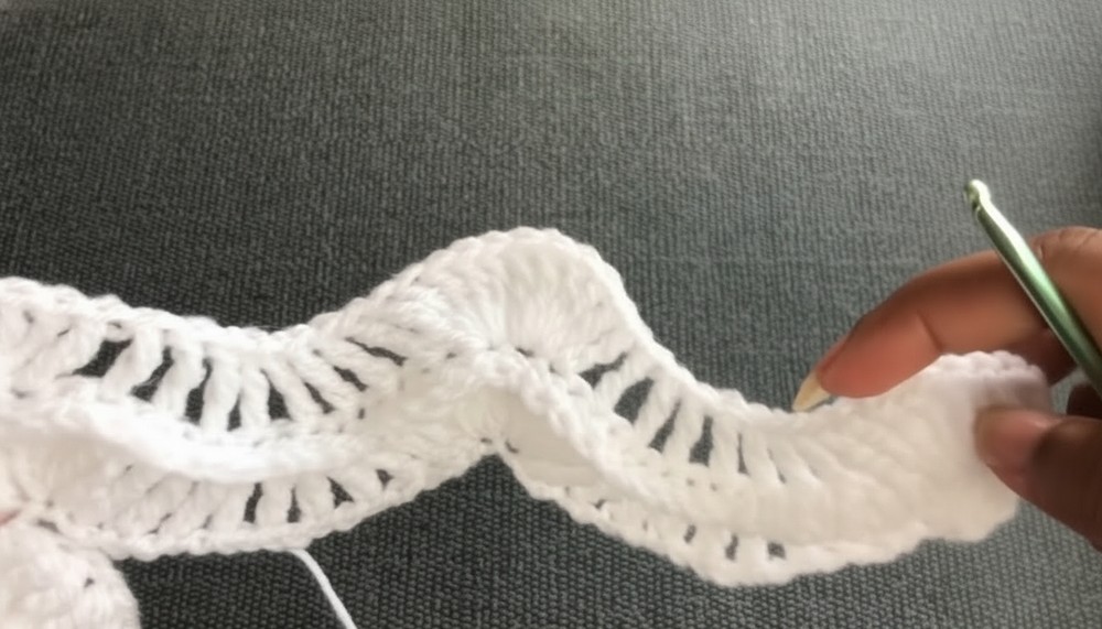 Beautiful Crochet Baby Blanket Pattern 5