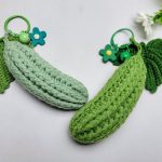 Crochet Bitter Melon Keychain With Leaf Pattern 9