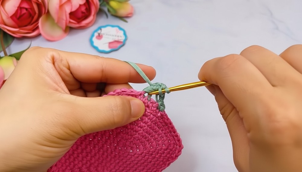 Crochet Crossbody Bag Pattern 4