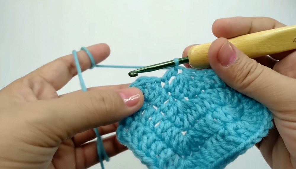 Crochet Heart Shaped Purse Pattern 4