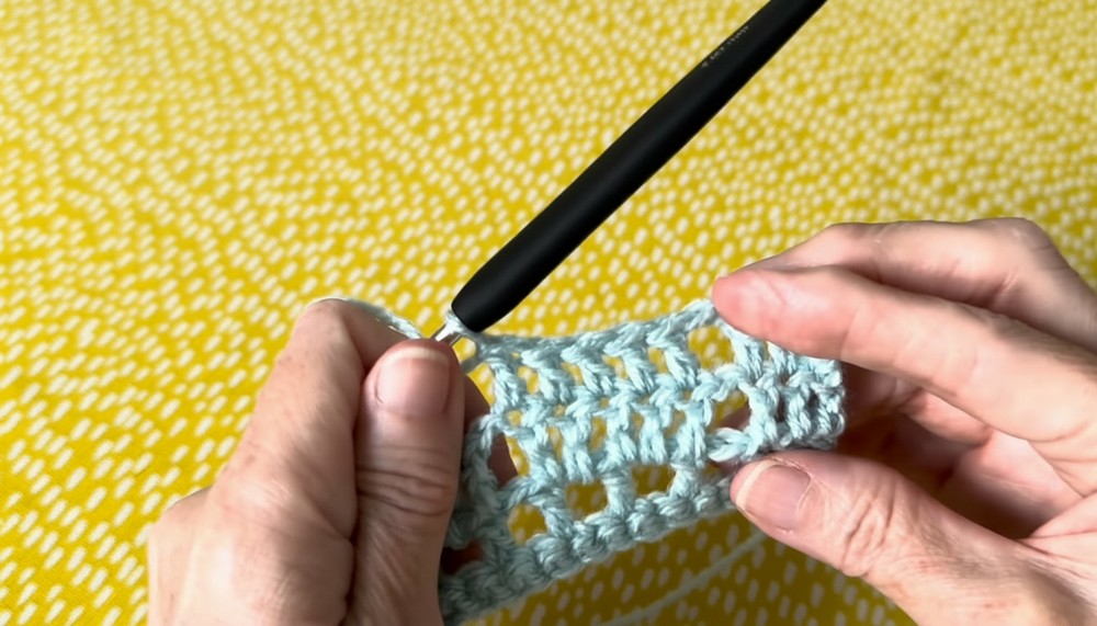 Crochet Lightweight Baby Blanket Pattern 5