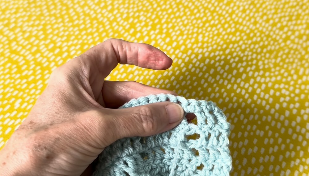Crochet Lightweight Baby Blanket Pattern 6