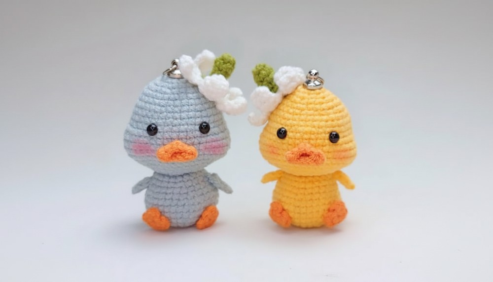 Crochet Mini Duck Keychain Pattern 9