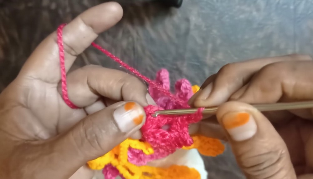 Crochet Round Placement Pattern 6